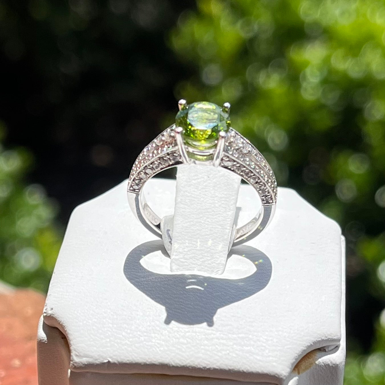 White Gold & Peridot Ring