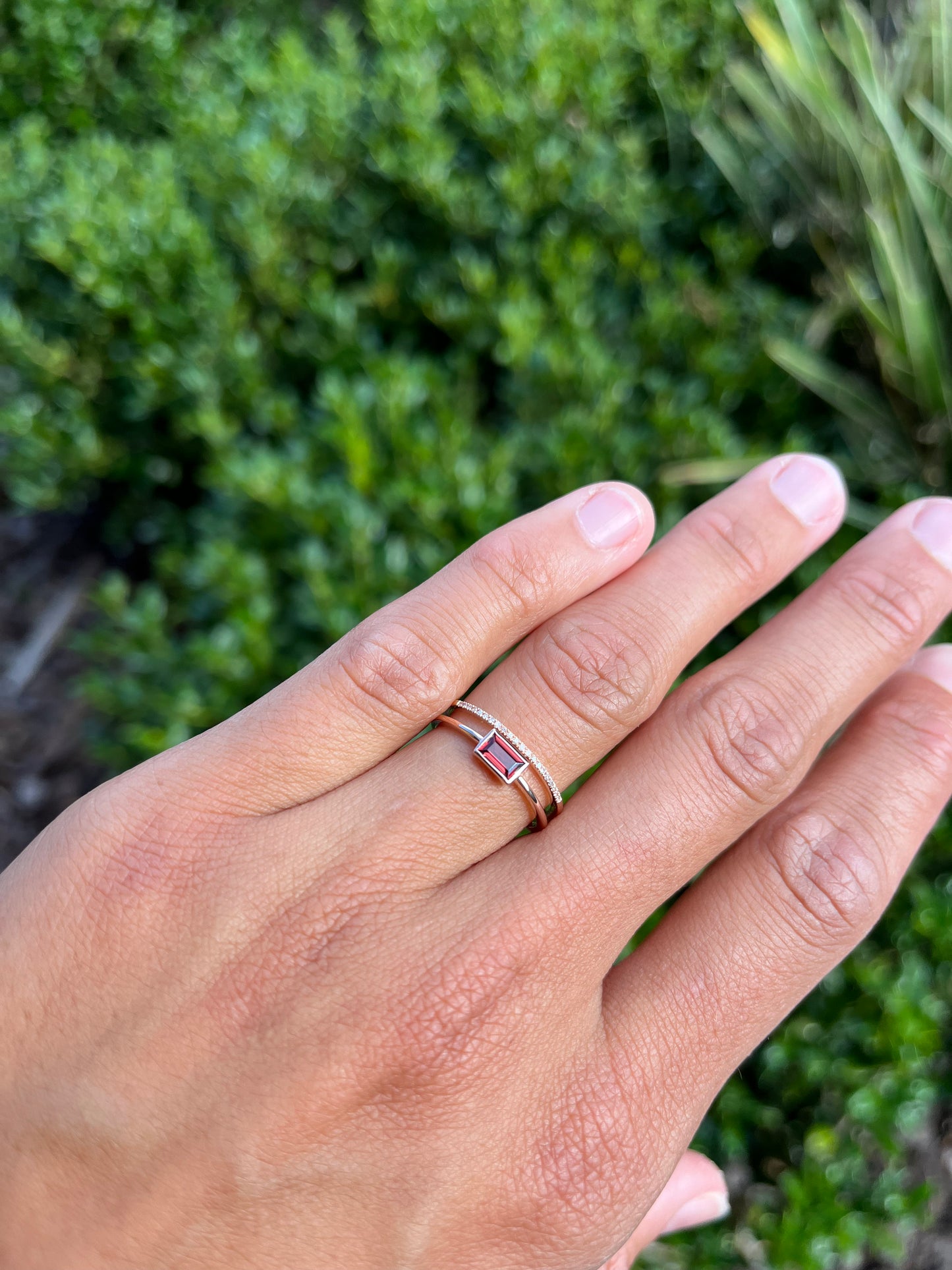 Garnet & Diamond Ring