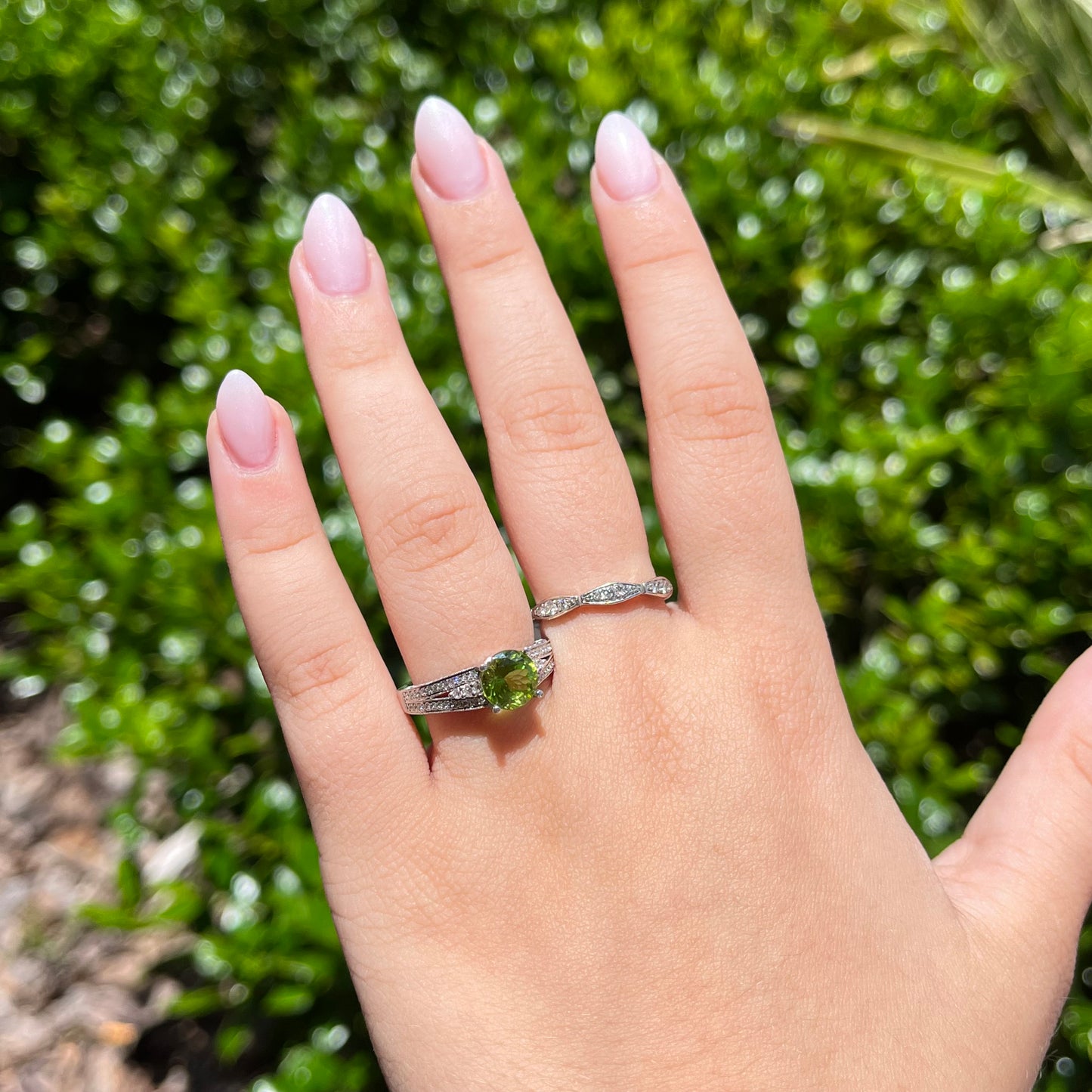White Gold & Peridot Ring